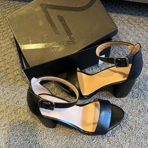 Naturalizer 27Edit Briar Black leather Sandals